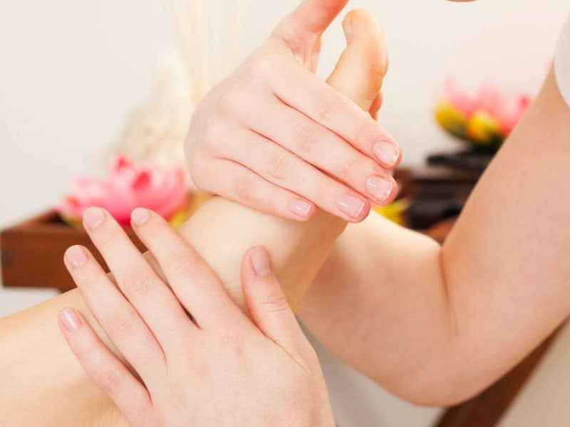 Voetreflexmassage. Koestering van je voeten.